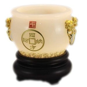 品鑒德寶城琉璃玉擺件 集辦公風(fēng)水、家居裝飾與贈(zèng)禮佳品于一身的聚寶盆